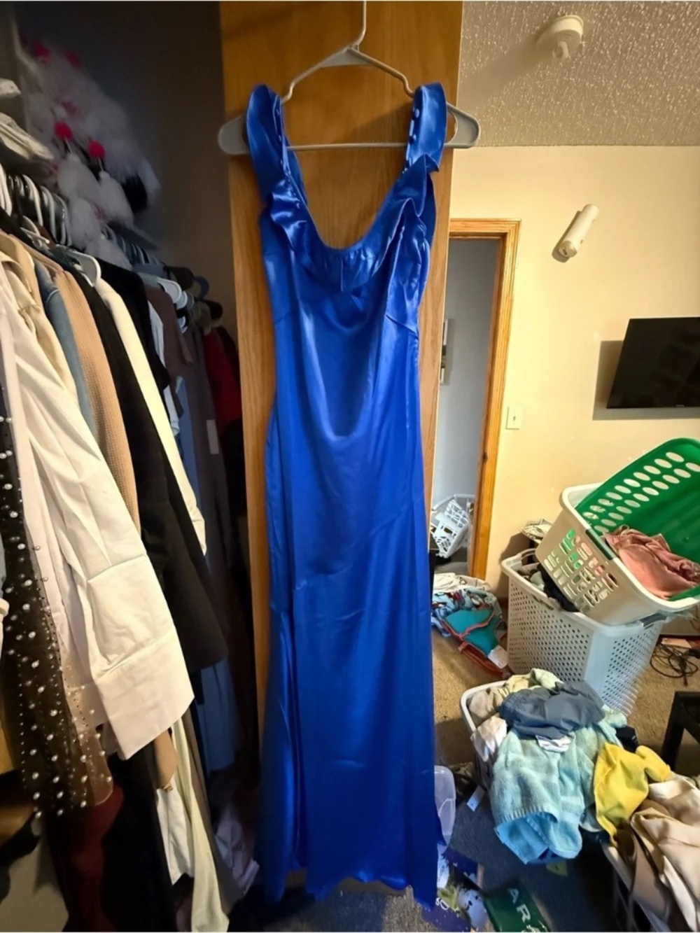 NEW WITH TAG! Fashion Nova Size Large L Satin Cobalt Blue Maxi Dress lot6413